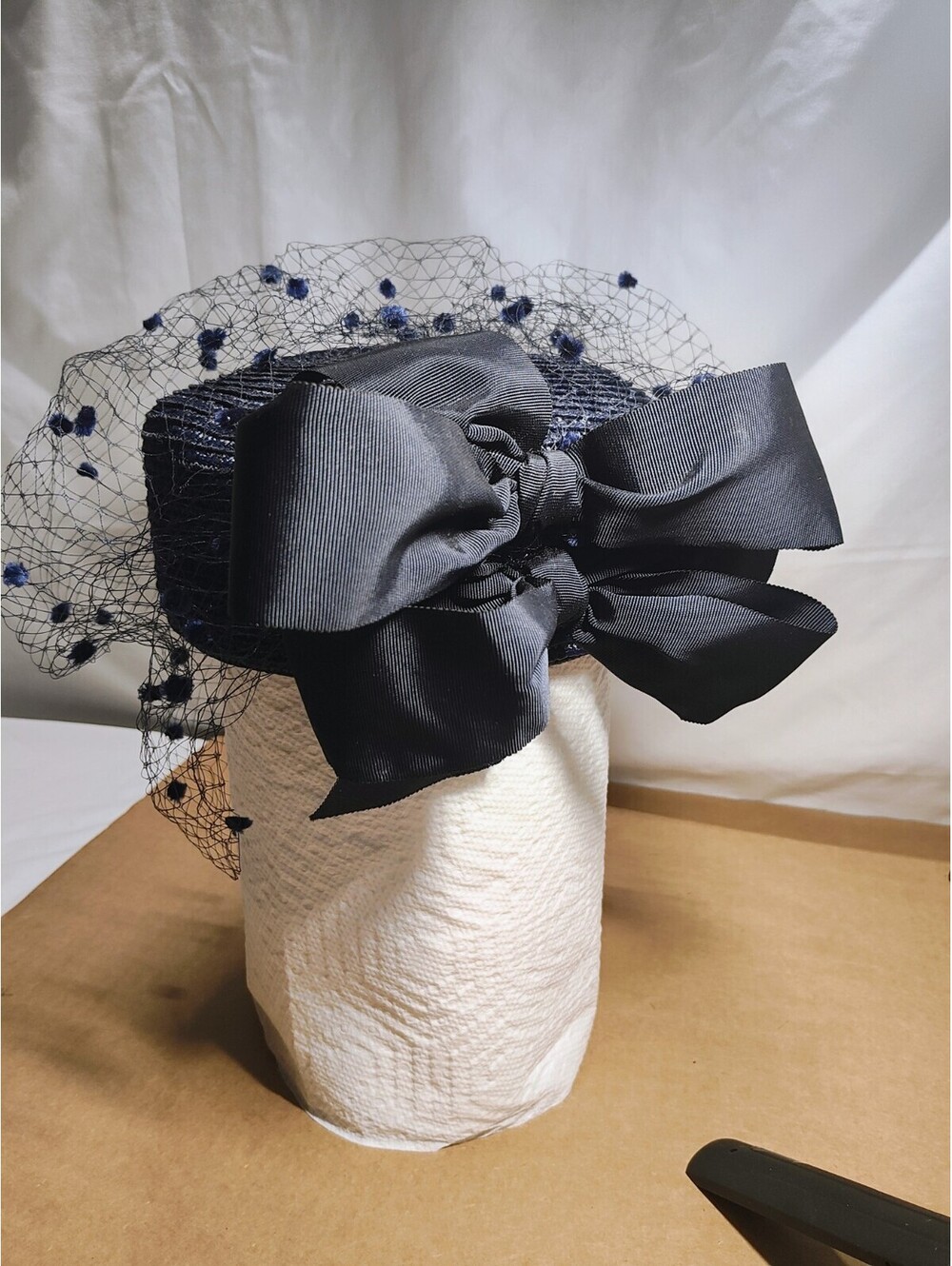 Vintage Frank Olive New York Velvet Satin Pillbox Bow Hat navy blue w/veil